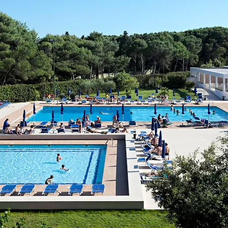 Voi Daniela Essentia 4* Conca Specchiulla