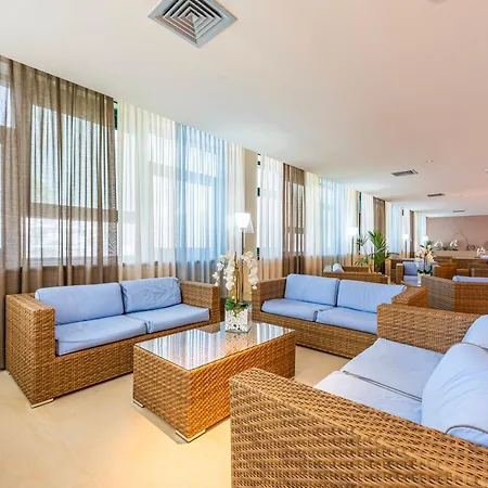 Voi Daniela Essentia Parco vacanze 4*