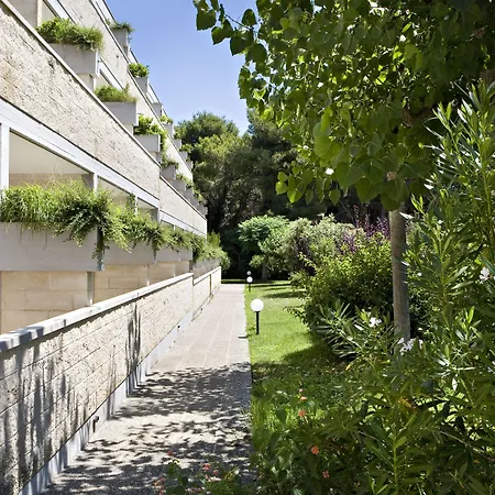 Voi Daniela Essentia Vakantiepark Conca Specchiulla