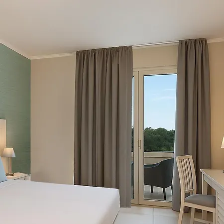 Voi Daniela Essentia 4* Conca Specchiulla